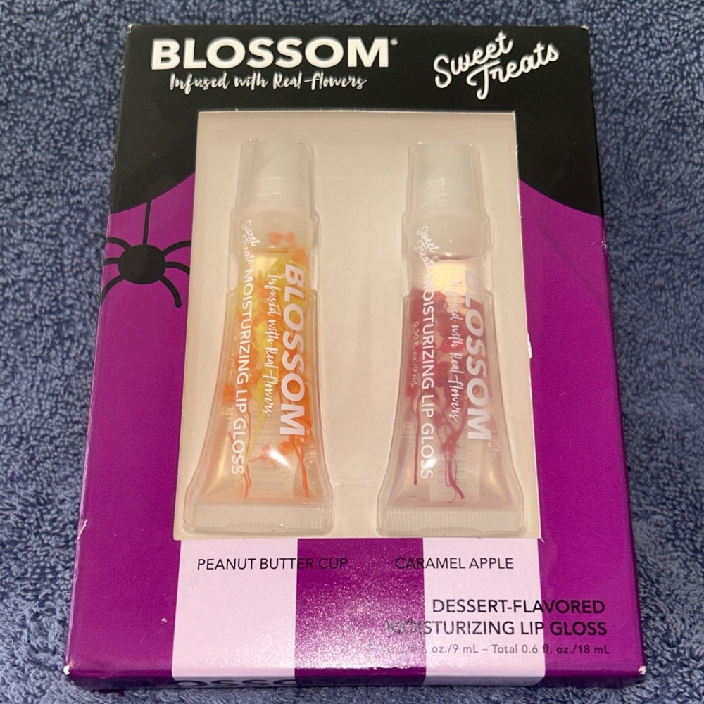 Blossom Sweet Treats Peanut Butter Cup & Caramelโ Apple Lip Gloss Set